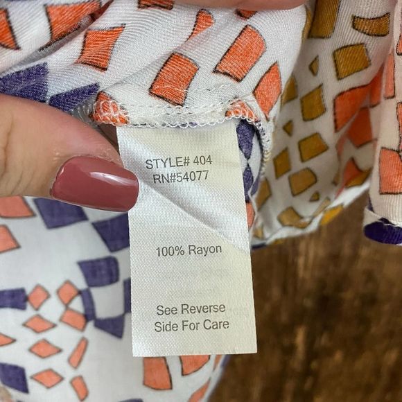 CAbi | Grand Prix Geometric Print Blouse - Picture 4 of 6